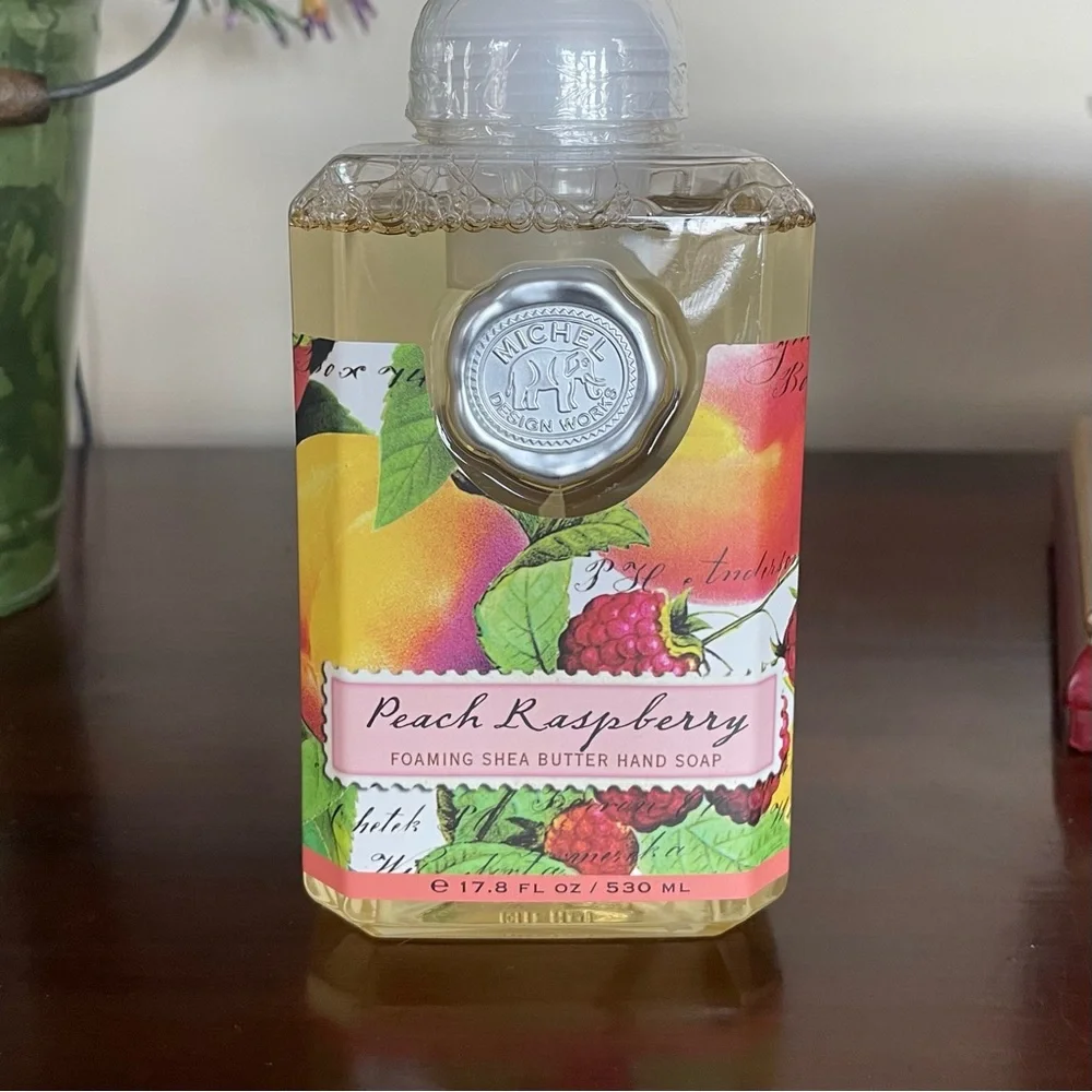 Michel Design Works Peach Raspberry Foaming Hand Soap - Picture 12 of 16